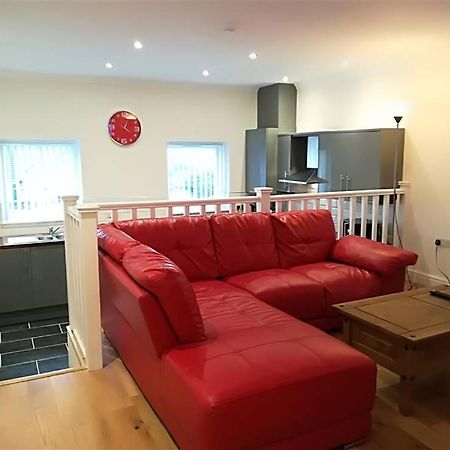 2 Bedroom Modern Apartment, Uplands, 斯旺西 外观 照片