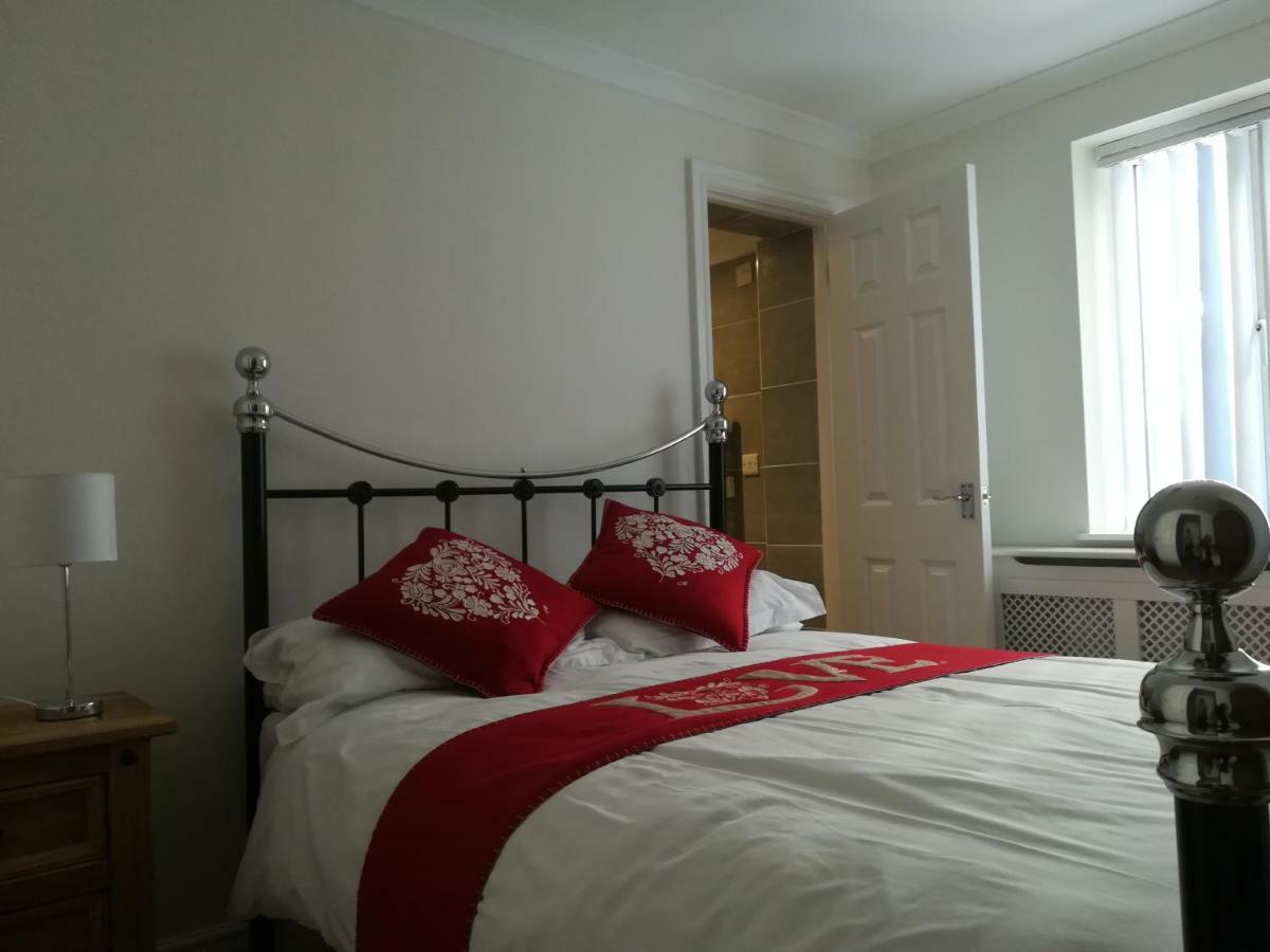 2 Bedroom Modern Apartment, Uplands, 斯旺西 外观 照片