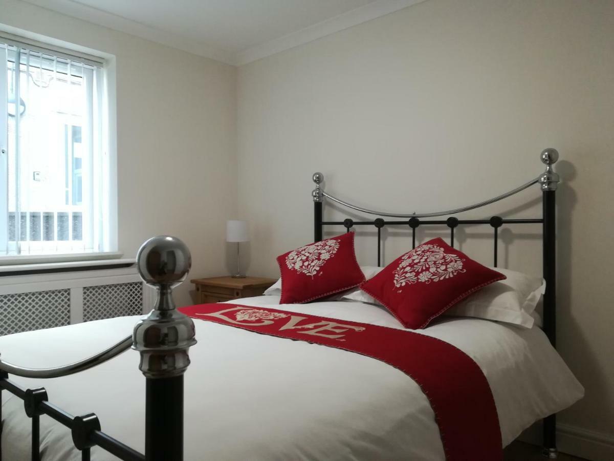 2 Bedroom Modern Apartment, Uplands, 斯旺西 外观 照片